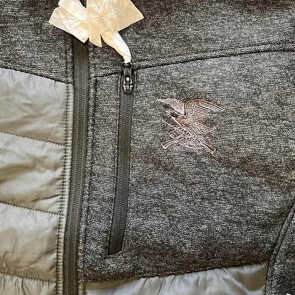 NRA Gray Puffer Fleece Jacket w/ Embroidered Logo - Picture 4 of 7